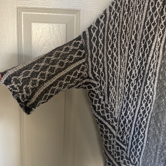 Gray and white cardigan sweater - Picture 2 of 4